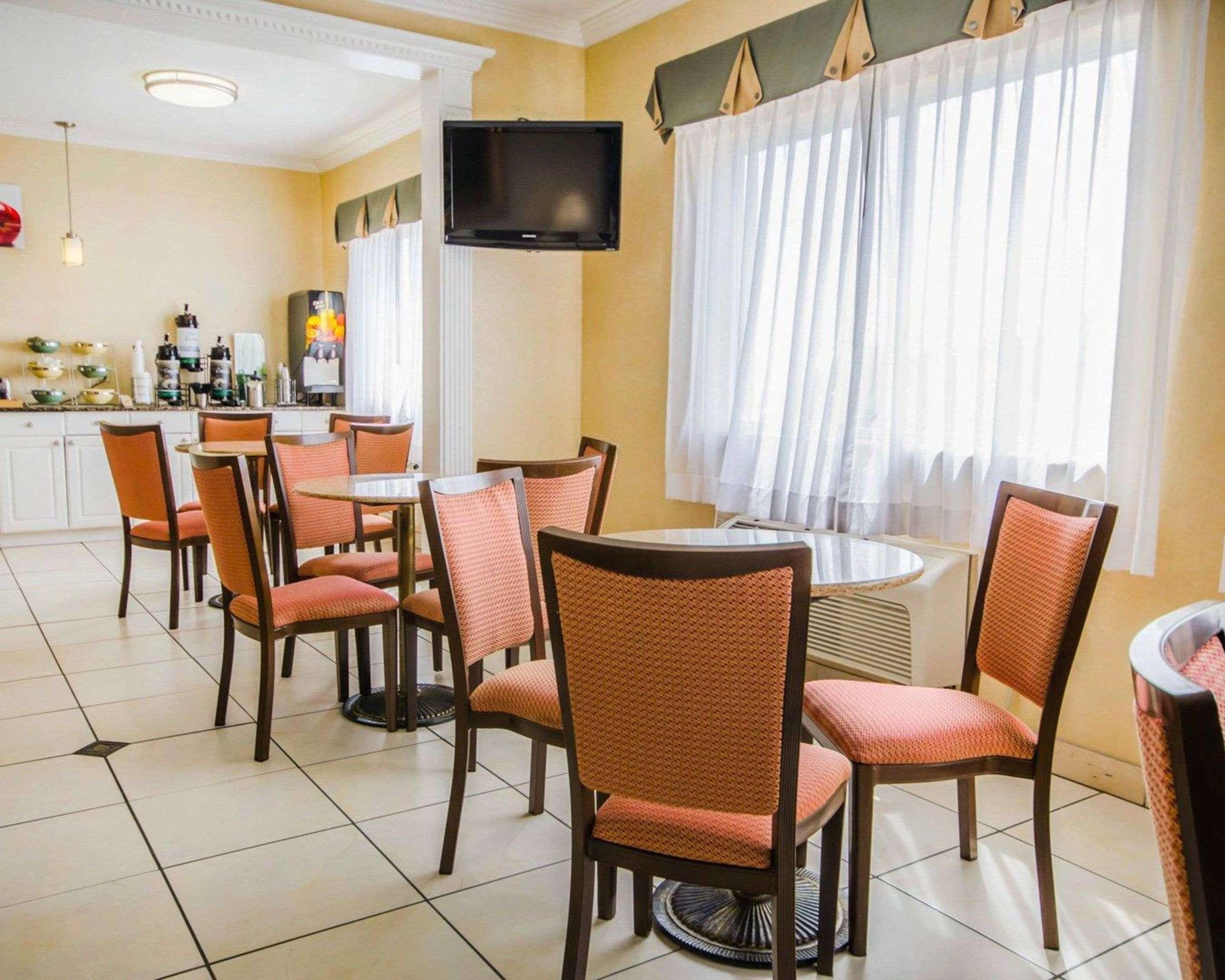 Quality Inn East Evansville Ngoại thất bức ảnh