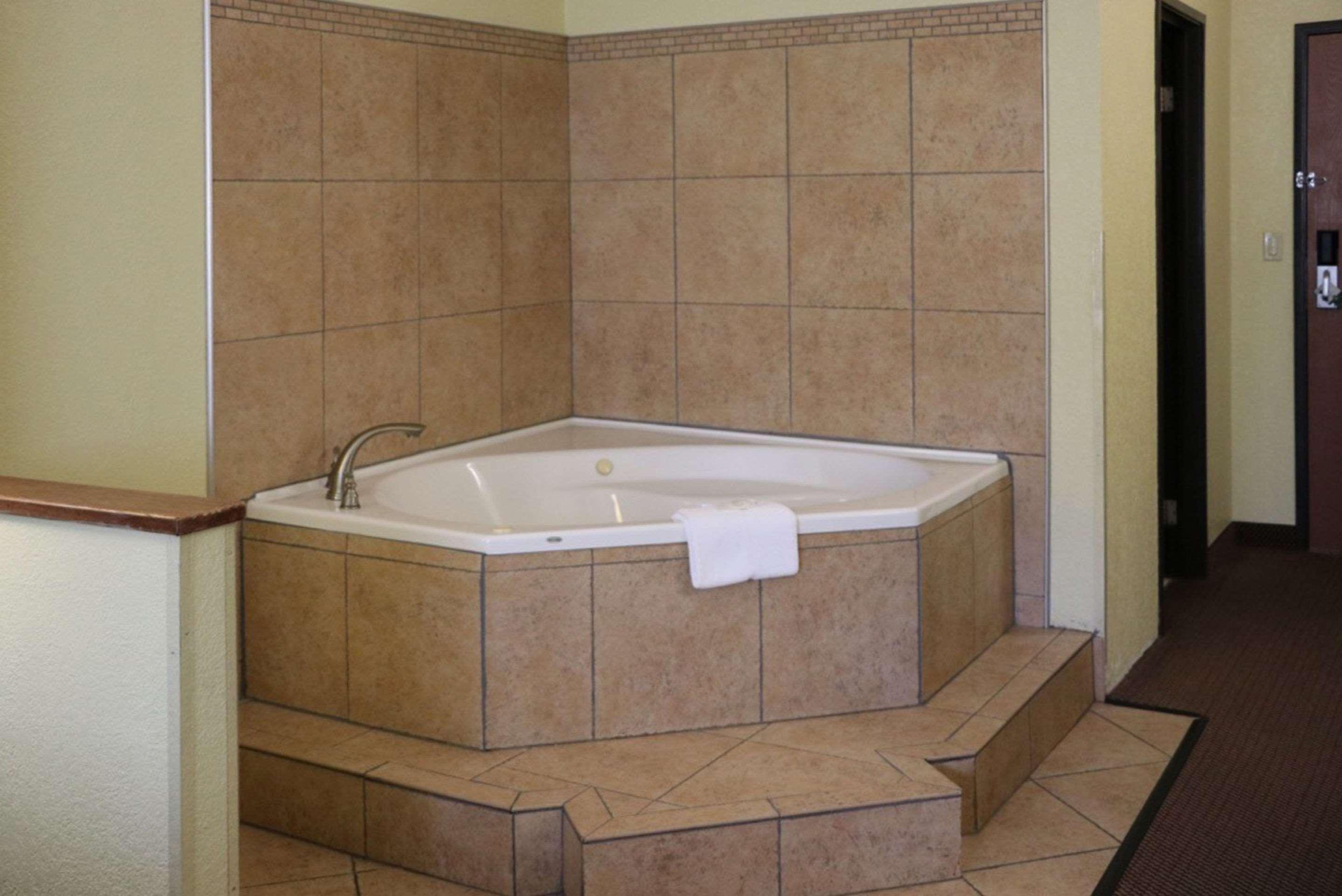 Quality Inn East Evansville Ngoại thất bức ảnh