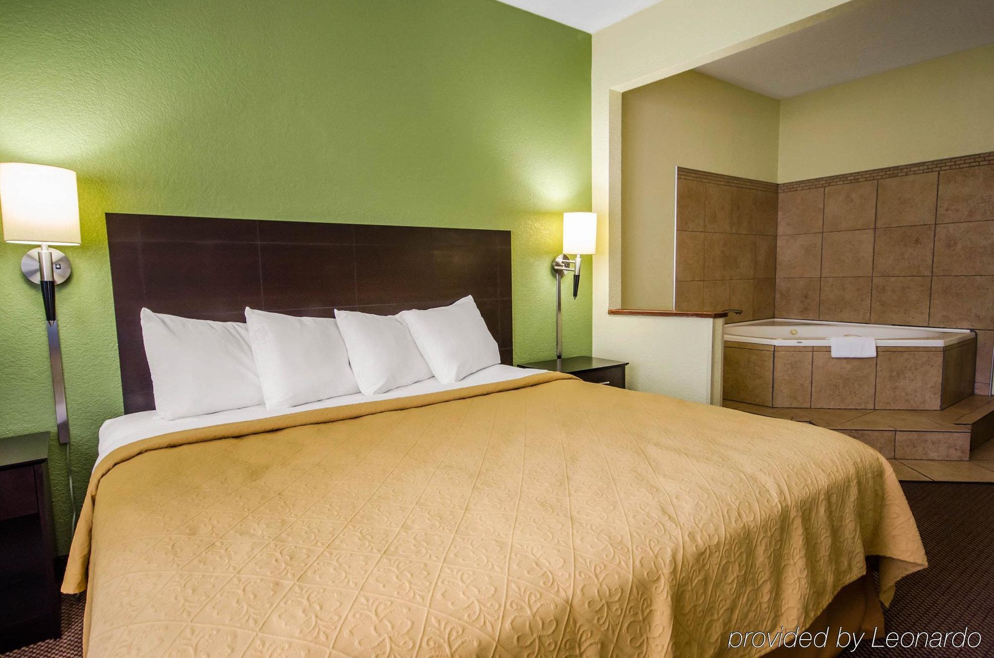 Quality Inn East Evansville Ngoại thất bức ảnh