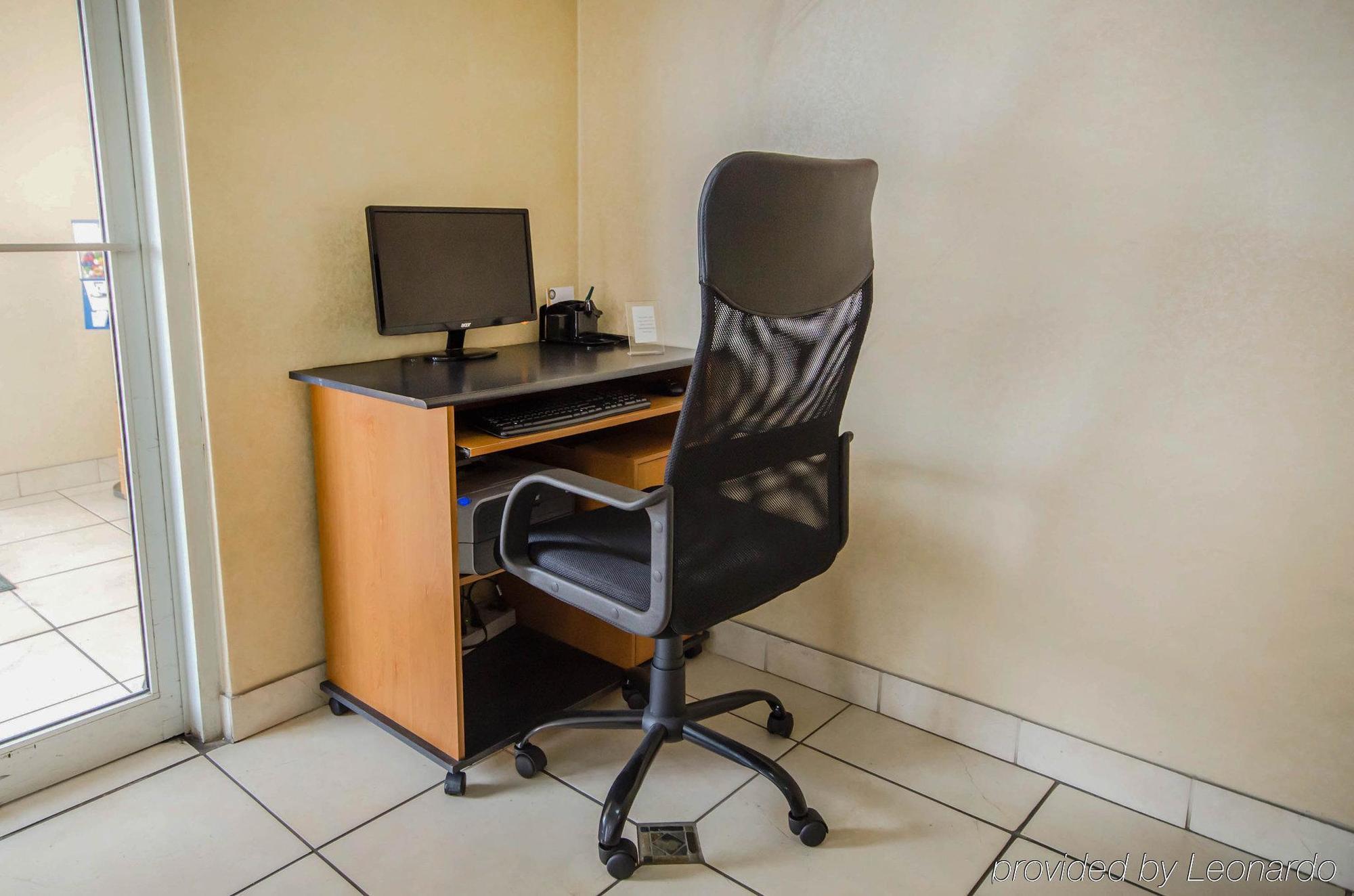 Quality Inn East Evansville Ngoại thất bức ảnh