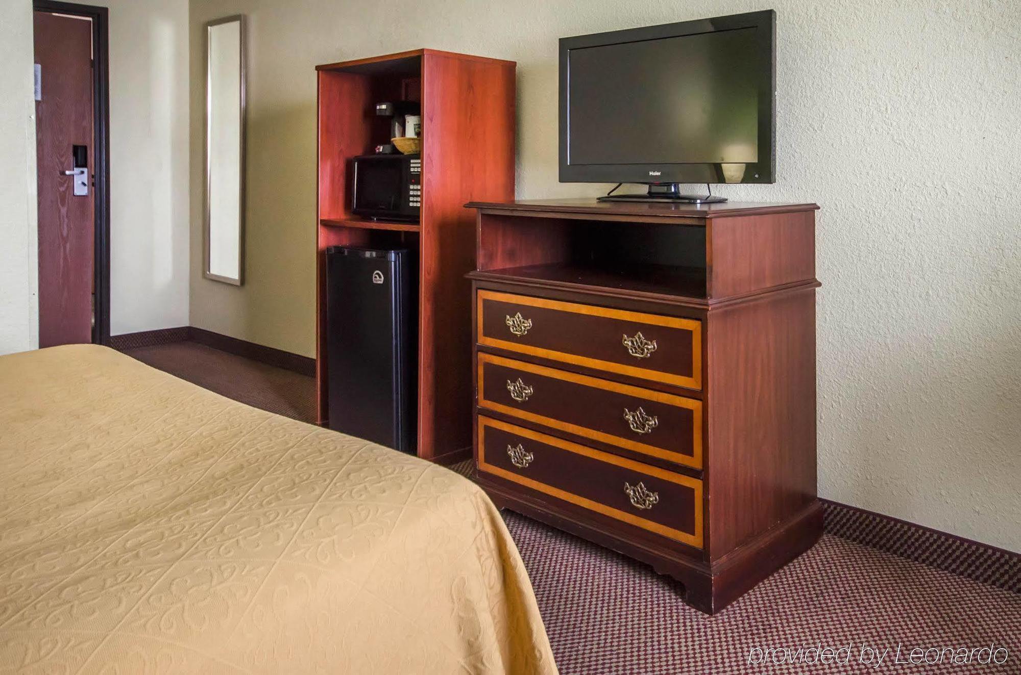 Quality Inn East Evansville Ngoại thất bức ảnh