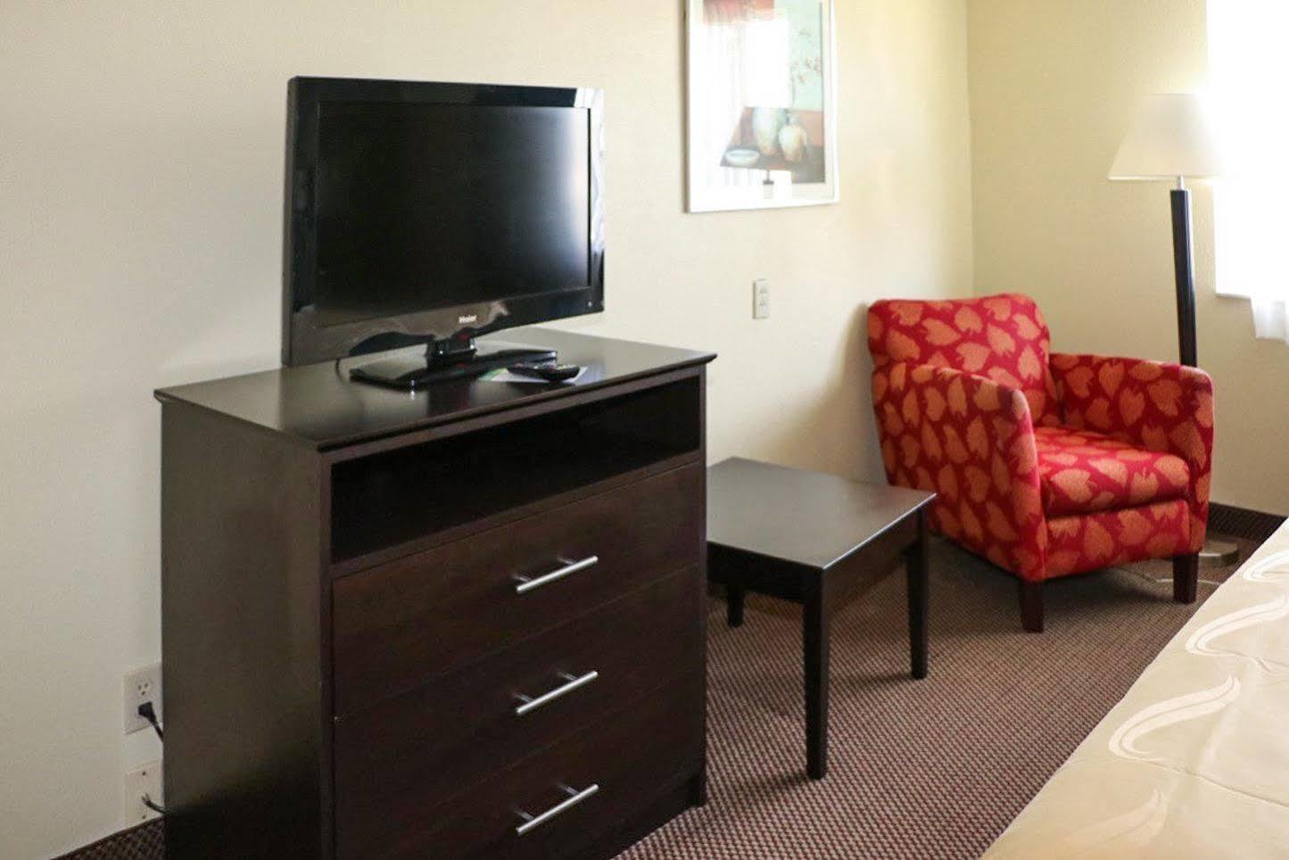 Quality Inn East Evansville Ngoại thất bức ảnh