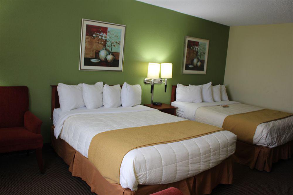 Quality Inn East Evansville Ngoại thất bức ảnh