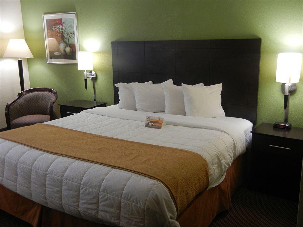 Quality Inn East Evansville Ngoại thất bức ảnh