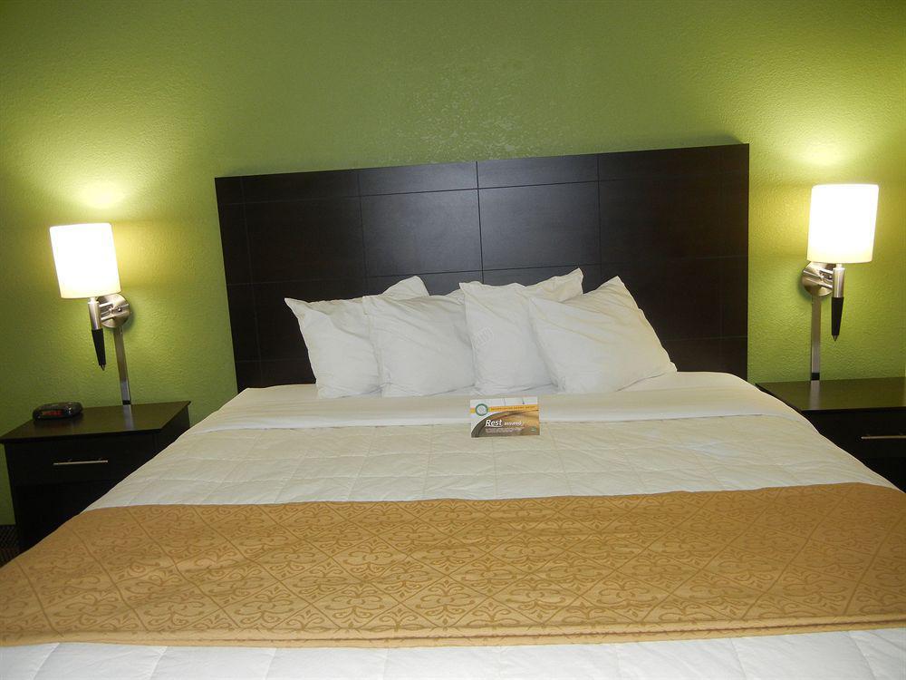 Quality Inn East Evansville Ngoại thất bức ảnh
